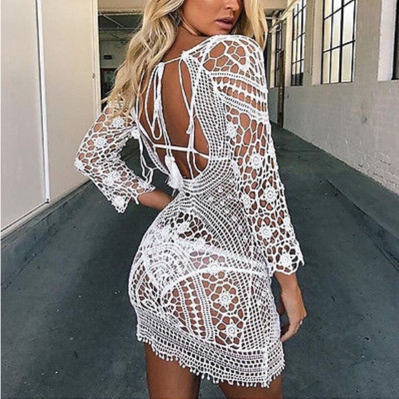 Backless Crochet Beach Coverup Tunic With Tassels - Picture 3 of 8